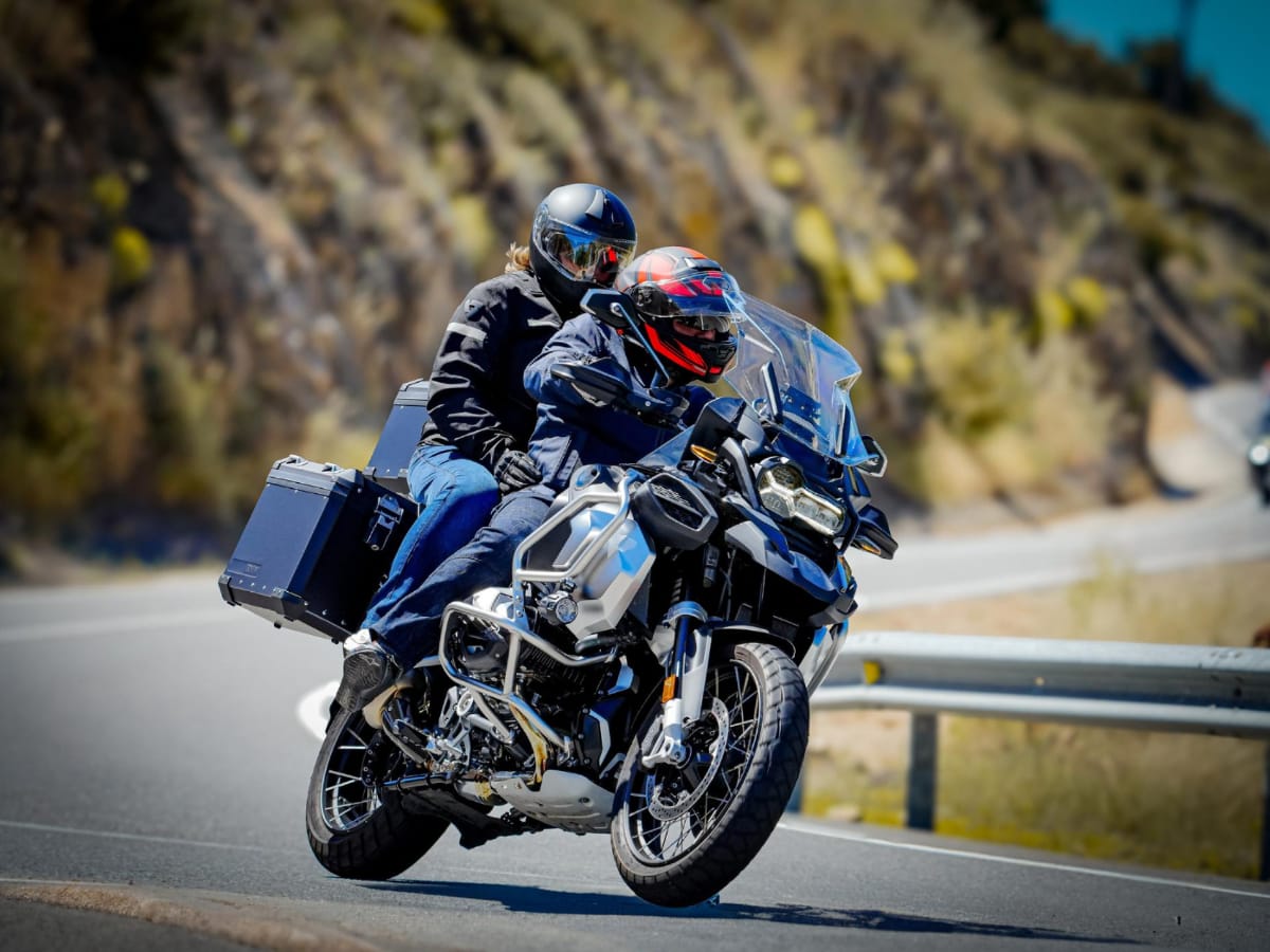 Polizze Moto a Statte – Sicurezza per Chi Ama la Libertà